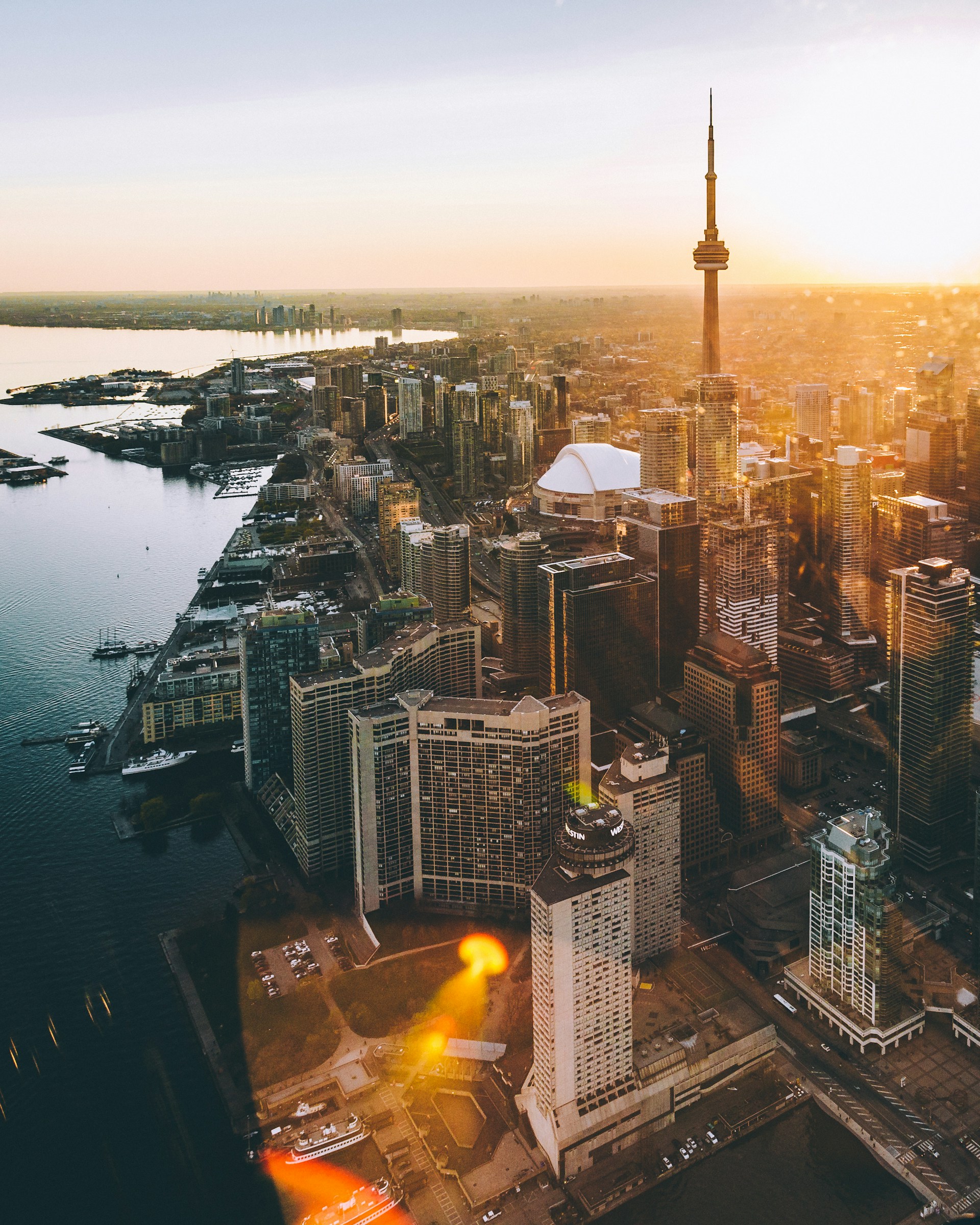 Toronto CN Tower skyline at golden hour
